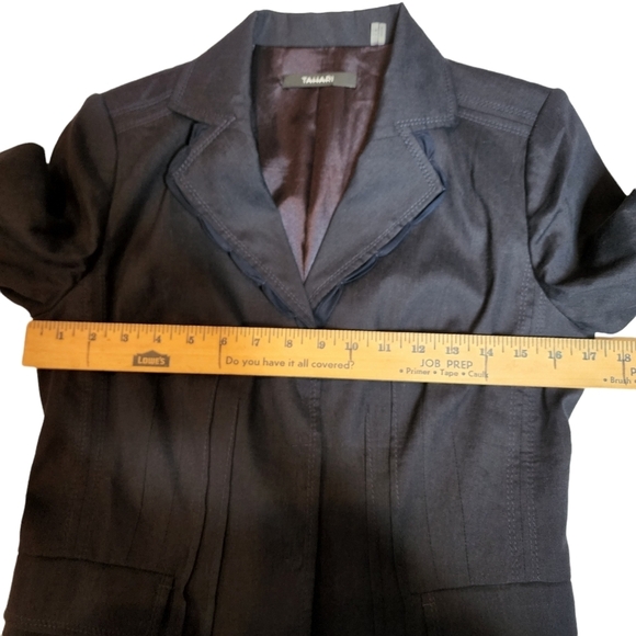 Tahari linen blend blazer - Picture 13 of 16